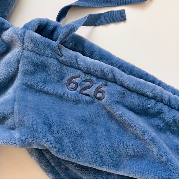 Disney Stitch Velour Pullover Hoodie Soft Pocket World Disneyland Lilo & Stich - Picture 13 of 15